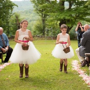 Flower Girl Dress BRAND NEW!
